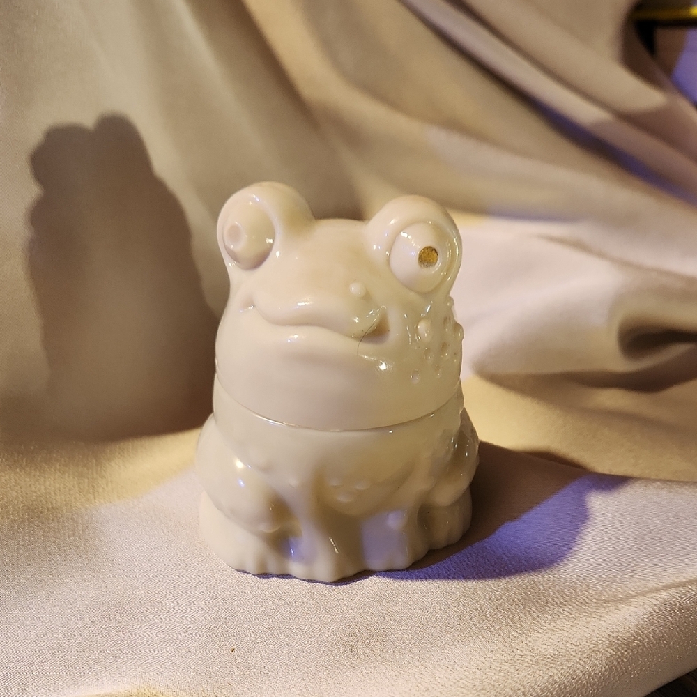 Avon Cream Frog Decor